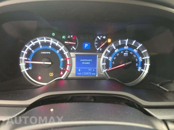2017 Toyota 4Runner SR5 Premium – miniatura 9