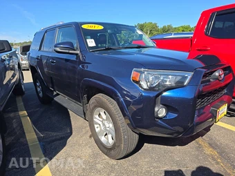 2017 Toyota 4Runner SR5 Premium - miniatura 3