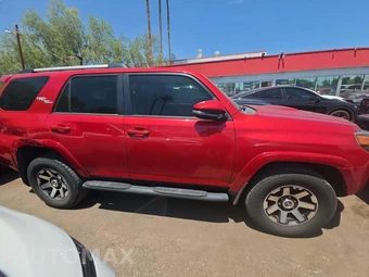 2017 Toyota 4Runner TRD Off-Road Premium - miniatura 4