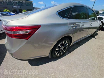 2017 Toyota Avalon XLE - miniatura 3