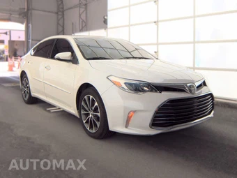 2017 Toyota Avalon XLE – miniatura 3