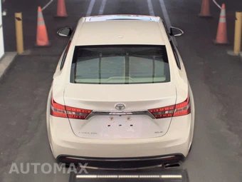 2017 Toyota Avalon XLE – miniatura 5