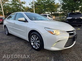 2017 Toyota Camry - miniatura 2