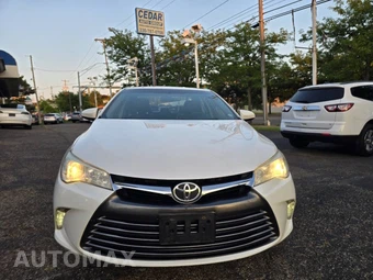 2017 Toyota Camry - miniatura 3