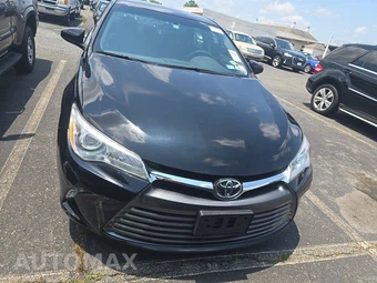 2017 Toyota Camry LE - miniatura 2
