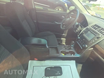 2017 Toyota Camry LE - miniatura 8