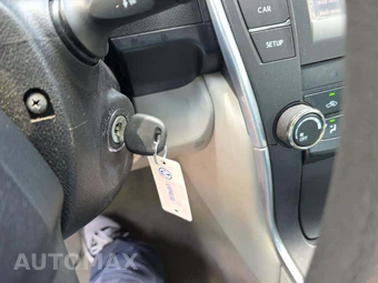 2017 Toyota Camry LE – miniatura 5