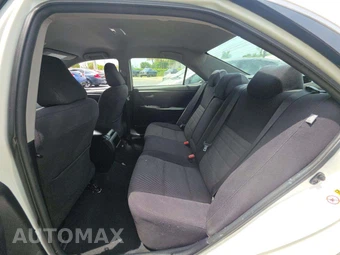 2017 Toyota Camry LE – miniatura 13