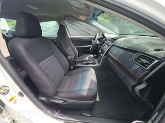 2017 Toyota Camry LE – miniatura 18