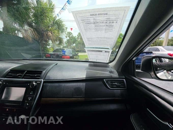2017 Toyota Camry LE – miniatura 19