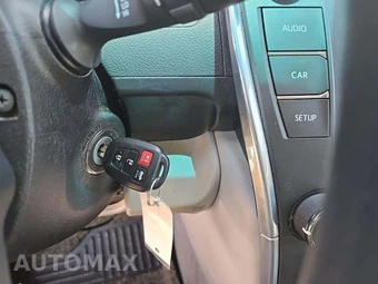 2017 Toyota Camry LE - miniatura 8