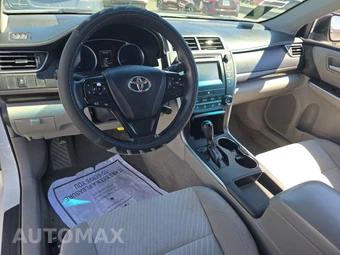 2017 Toyota Camry LE - miniatura 11