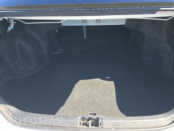 2017 Toyota Camry LE - miniatura 16