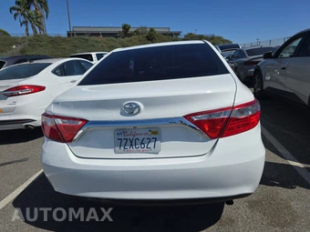 2017 Toyota Camry LE - miniatura 5