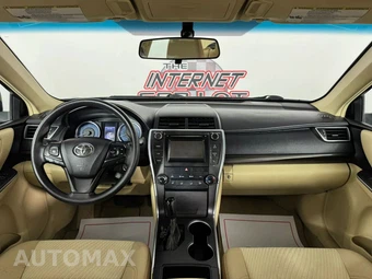 2017 Toyota Camry LE - miniatura 11