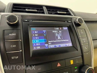 2017 Toyota Camry LE - miniatura 18