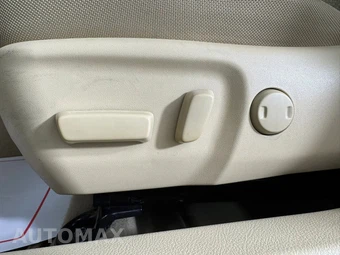 2017 Toyota Camry LE - miniatura 29