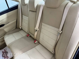 2017 Toyota Camry LE - miniatura 31