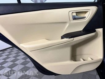 2017 Toyota Camry LE - miniatura 36