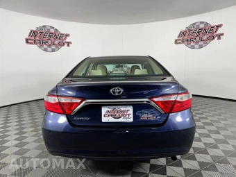 2017 Toyota Camry LE - miniatura 6