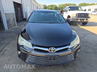 2017 Toyota Camry LE – miniatura 2