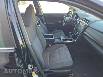 2017 Toyota Camry LE – miniatura 8