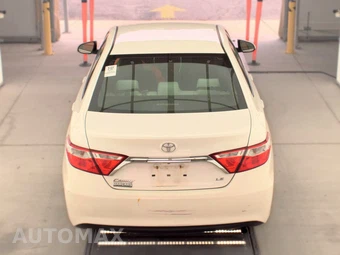 2017 Toyota Camry LE – miniatura 5