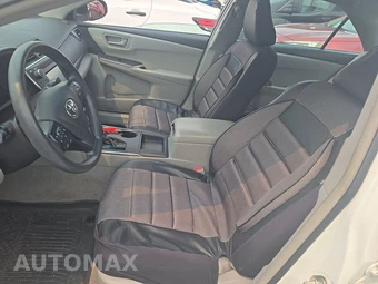 2017 Toyota Camry LE – miniatura 7