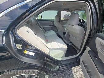 2017 Toyota Camry LE - miniatura 16