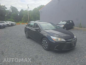 2017 Toyota Camry LE - miniatura 4