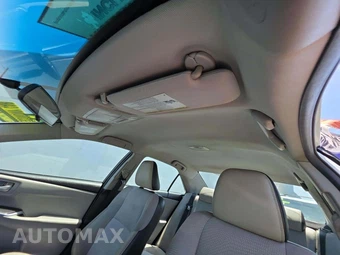 2017 Toyota Camry SE - miniatura 11