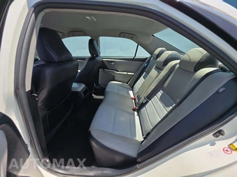 2017 Toyota Camry SE - miniatura 13