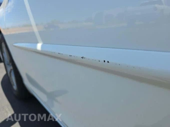 2017 Toyota Camry SE - miniatura 24