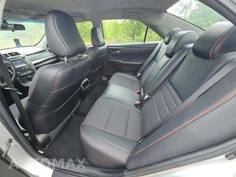 2017 Toyota Camry SE - miniatura 10