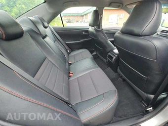 2017 Toyota Camry SE - miniatura 13