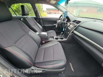 2017 Toyota Camry SE - miniatura 15