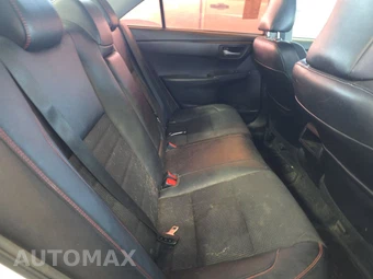 2017 Toyota Camry SE – miniatura 14