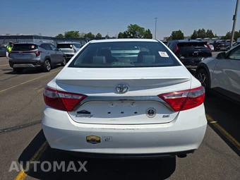 2017 Toyota Camry SE – miniatura 5