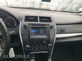 2017 Toyota Camry SE – miniatura 11