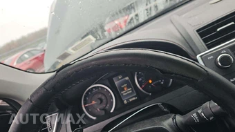 2017 Toyota Camry SE – miniatura 32