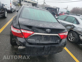 2017 Toyota Camry SE – miniatura 5