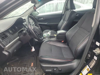2017 Toyota Camry SE – miniatura 7