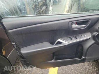 2017 Toyota Camry SE – miniatura 9