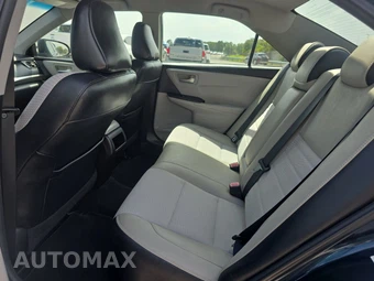 2017 Toyota Camry SE - miniatura 13