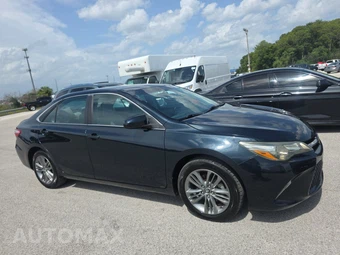 2017 Toyota Camry SE - miniatura 3