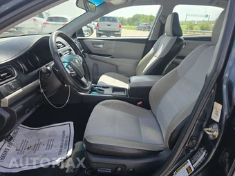 2017 Toyota Camry SE - miniatura 7