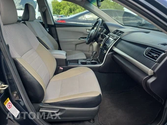 2017 Toyota Camry SE - miniatura 8