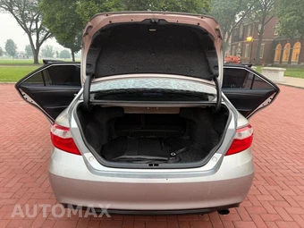 2017 Toyota Camry SE - miniatura 12