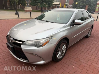 2017 Toyota Camry SE - miniatura 2