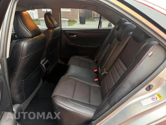 2017 Toyota Camry SE - miniatura 24